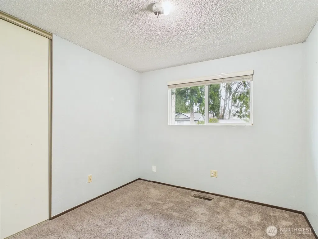 8911 14th Place SE Lake Stevens WA 98258