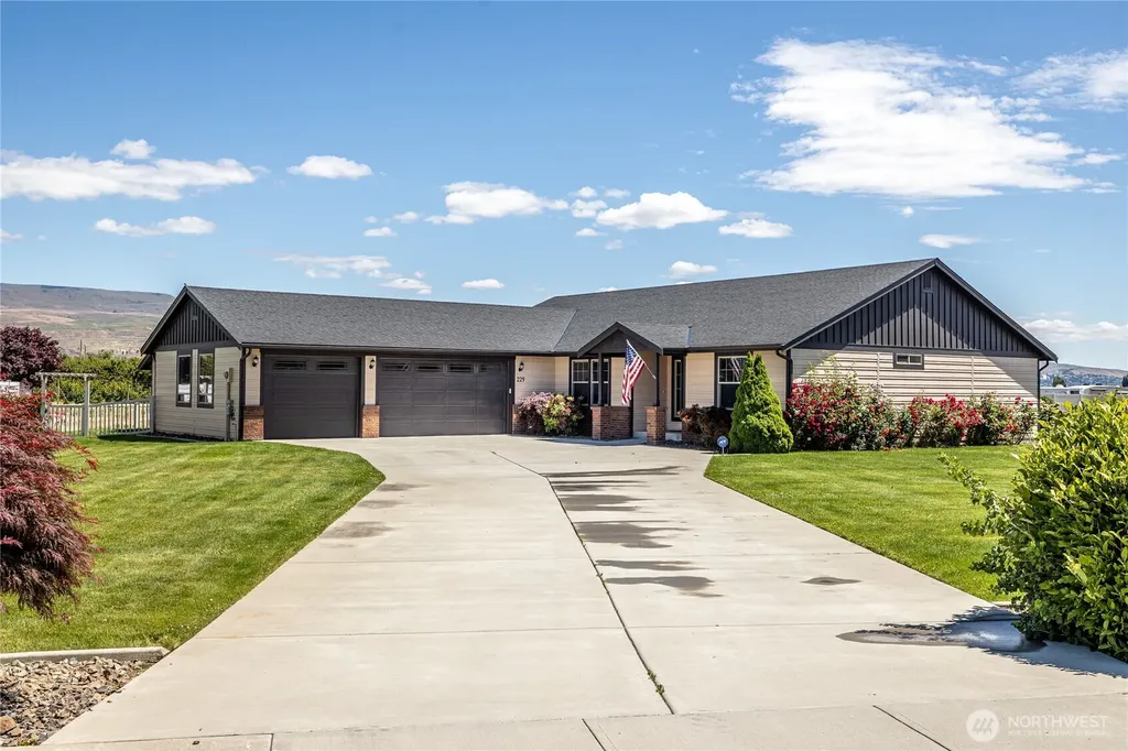 229 Sun Valley Drive Wenatchee WA 98801