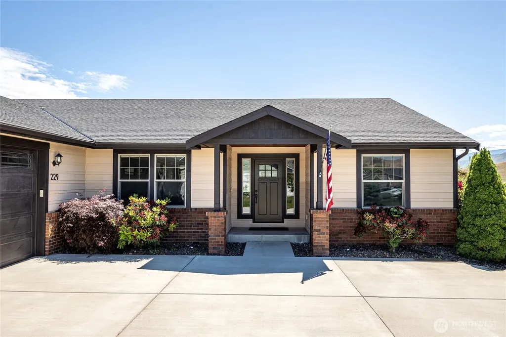 229 Sun Valley Drive Wenatchee WA 98801