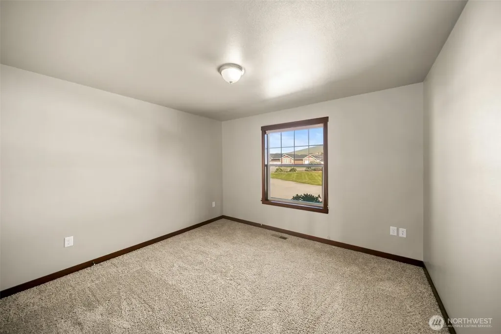 229 Sun Valley Drive Wenatchee WA 98801