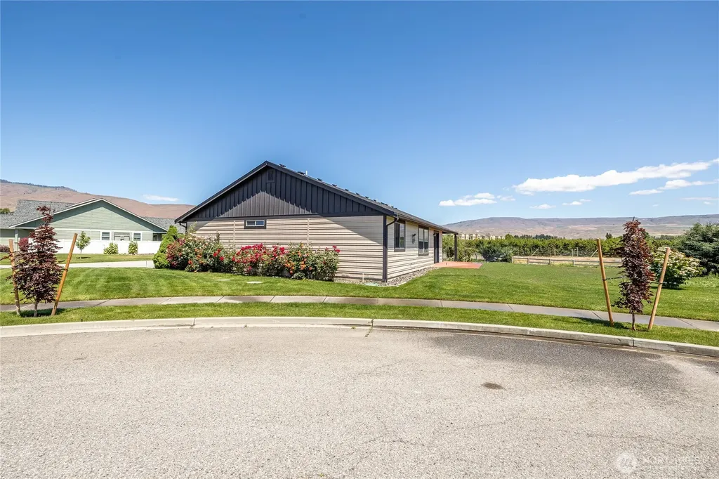 229 Sun Valley Drive Wenatchee WA 98801