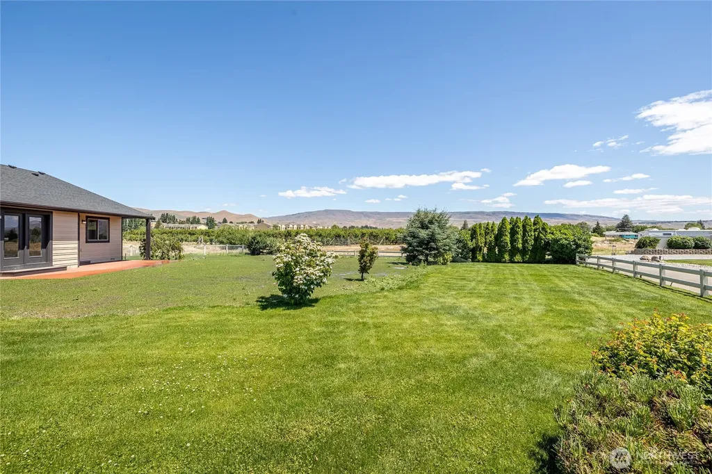 229 Sun Valley Drive Wenatchee WA 98801