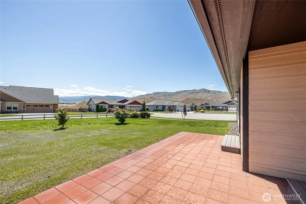 229 Sun Valley Drive Wenatchee WA 98801