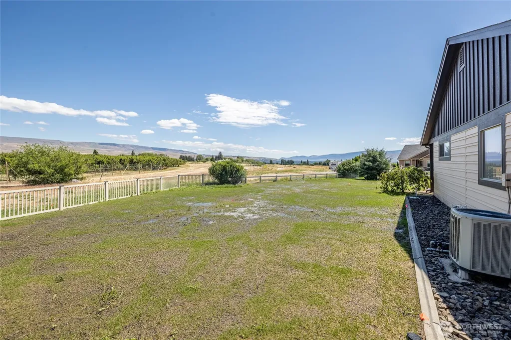 229 Sun Valley Drive Wenatchee WA 98801