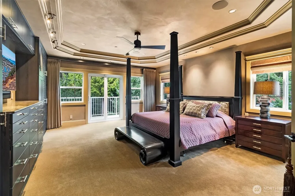 2305 Sundown Court Anacortes WA 98221