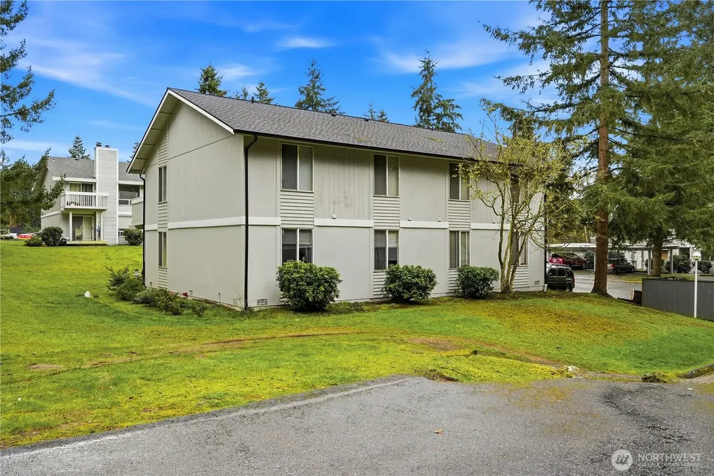 34027 1st Place S Federal Way WA 98003