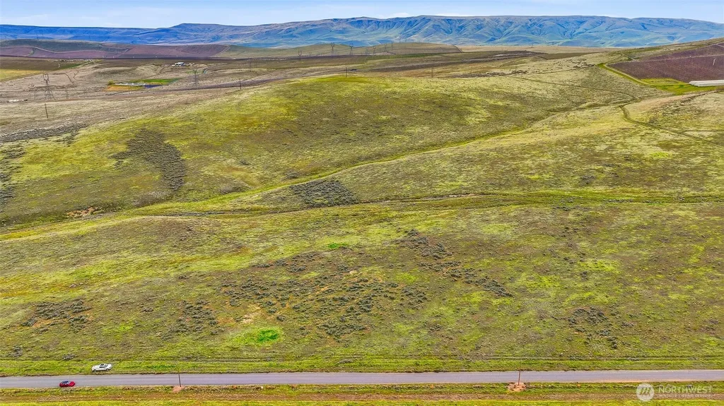 0 W Sr 24 Sunnyside WA 98944
