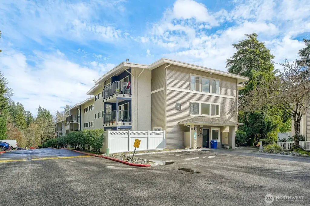 12631 NE 9th Place Bellevue WA 98005