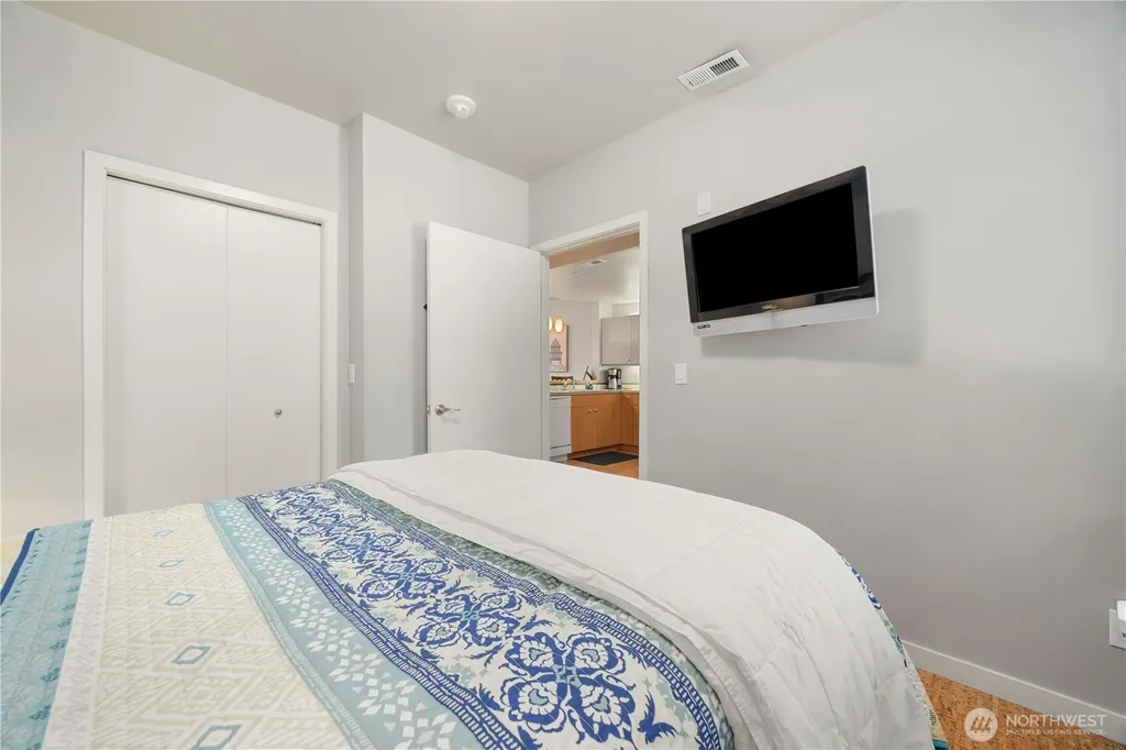 2220 W Woodin Avenue Chelan WA 98816