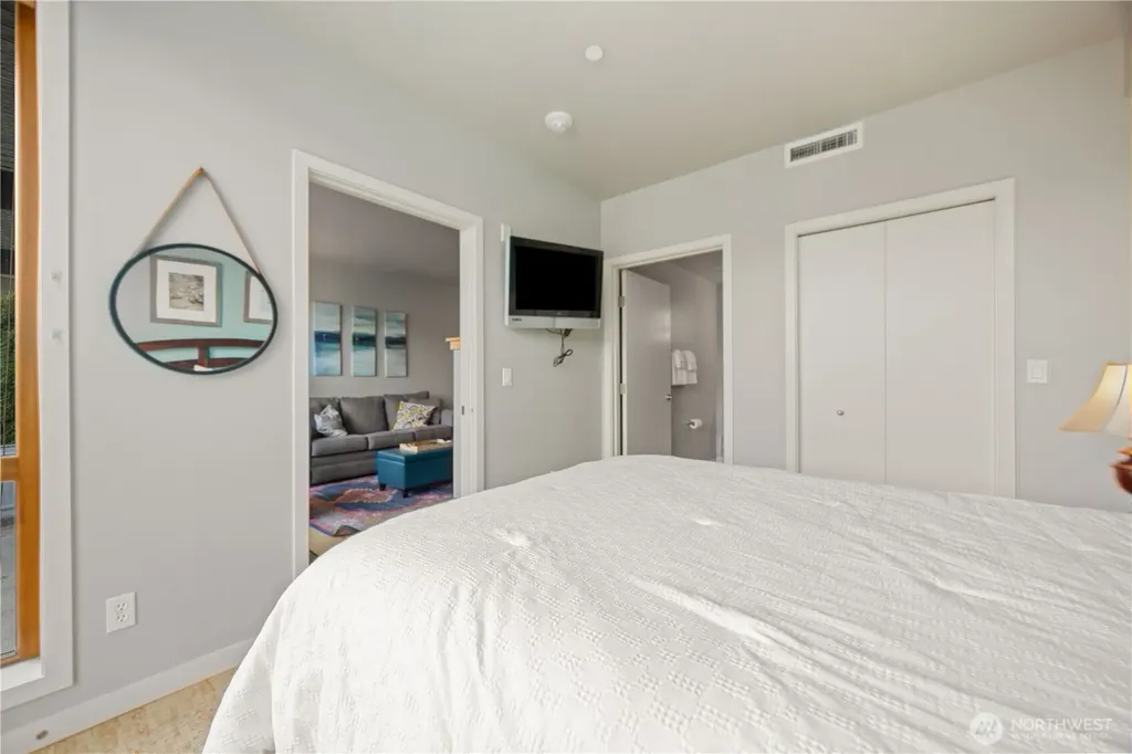 2220 W Woodin Avenue Chelan WA 98816
