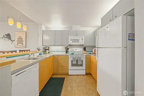 2220 W Woodin Avenue Chelan WA 98816