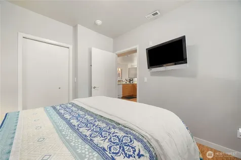 2220 W Woodin Avenue Chelan WA 98816