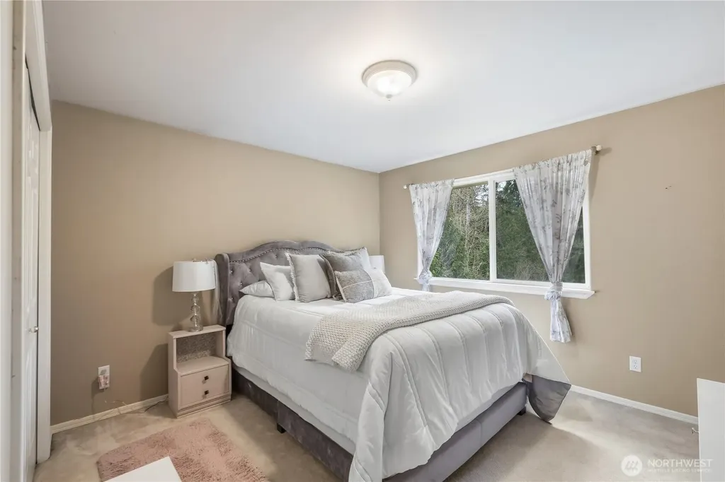 11215 29th Street SE Lake Stevens WA 98258