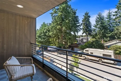 10752 Interlake Avenue N Seattle WA 98133