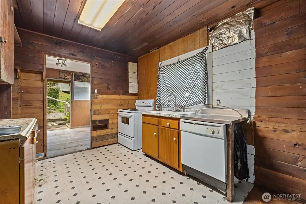 3817 Bells Beach Road Langley WA 98260