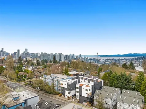1125 10th Avenue E Seattle WA 98102