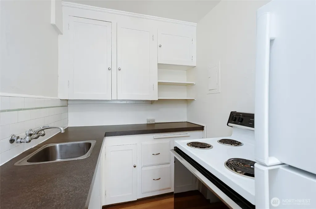 8008 Greenwood Avenue N Seattle WA 98103