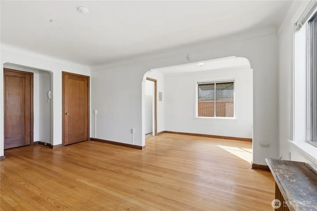 8008 Greenwood Avenue N Seattle WA 98103