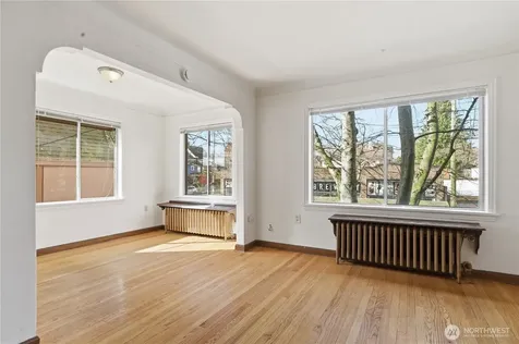 8008 Greenwood Avenue N Seattle WA 98103