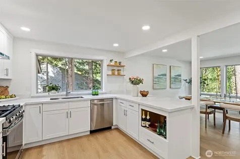 4800 152nd Place SE Bellevue WA 98006