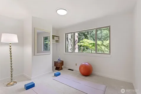 4800 152nd Place SE Bellevue WA 98006