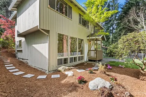 4800 152nd Place SE Bellevue WA 98006