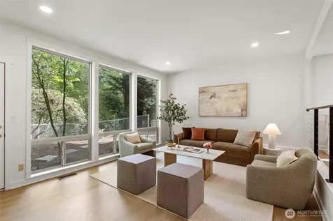 4800 152nd Place SE Bellevue WA 98006