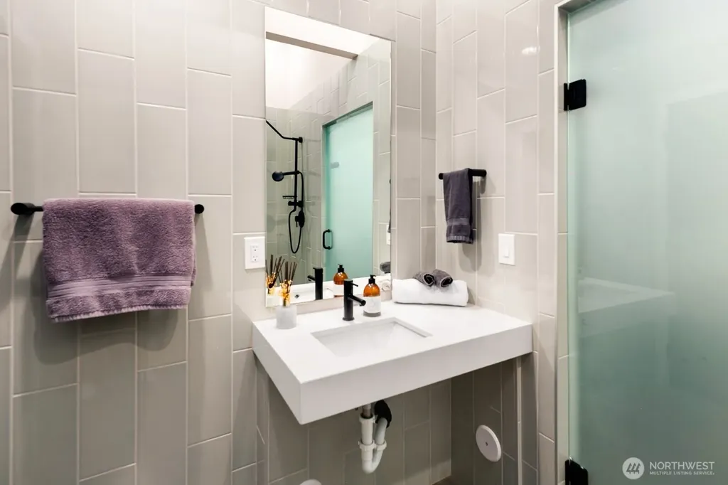 3026 SW Charlestown Street Seattle WA 98126
