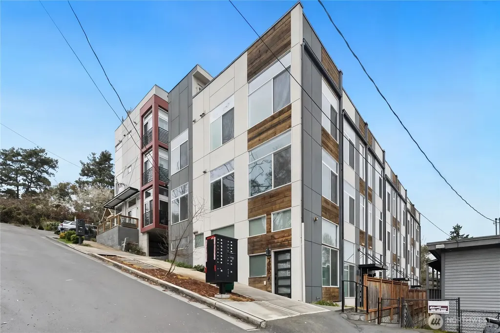 3026 SW Charlestown Street Seattle WA 98126