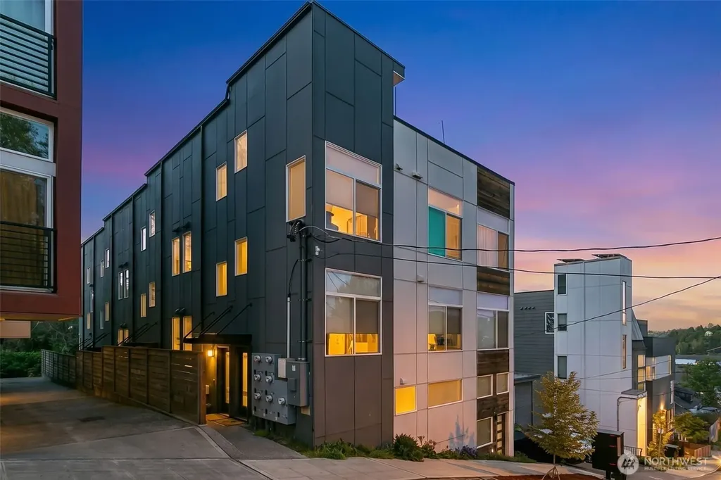 3026 SW Charlestown Street Seattle WA 98126