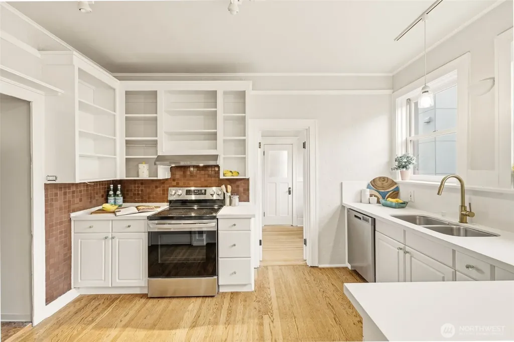 2915 Franklin Avenue E Seattle WA 98102