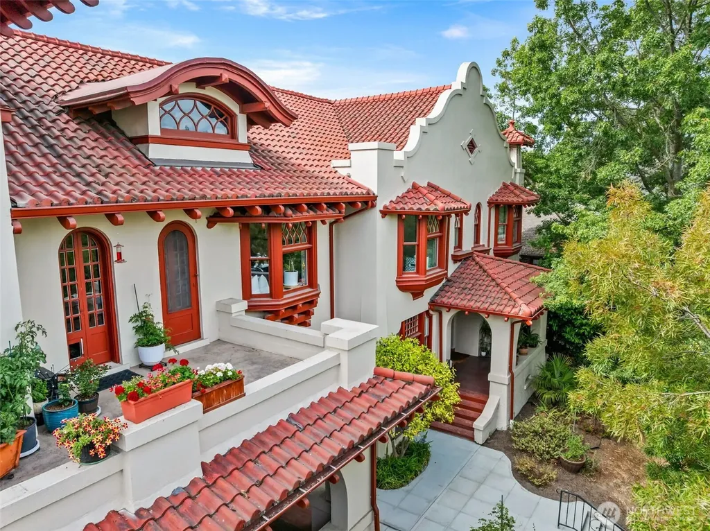 2915 Franklin Avenue E Seattle WA 98102