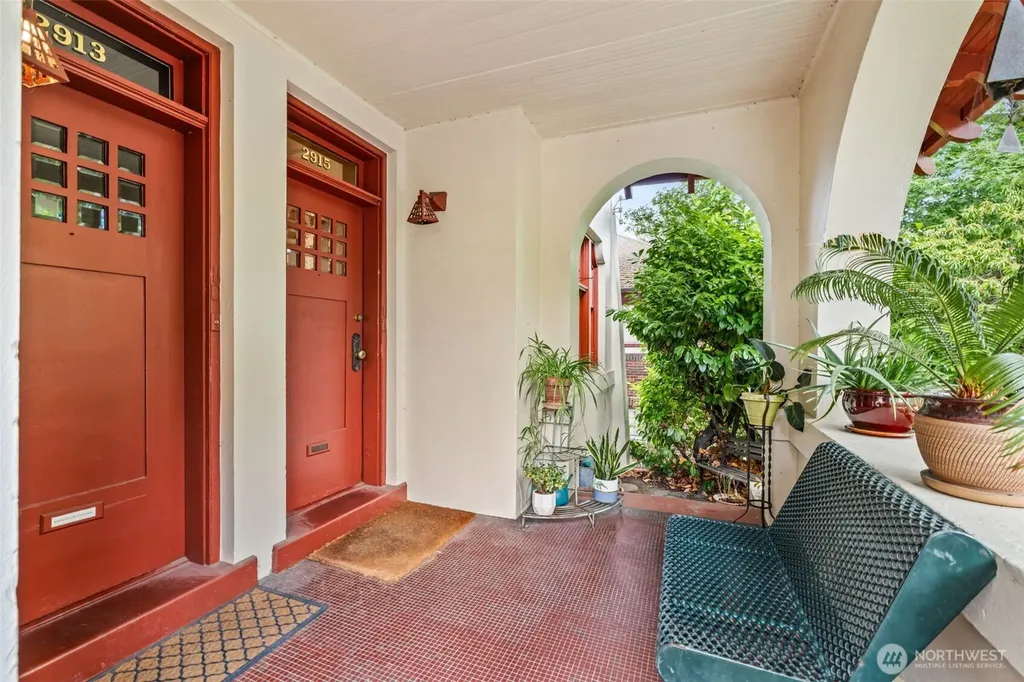 2915 Franklin Avenue E Seattle WA 98102