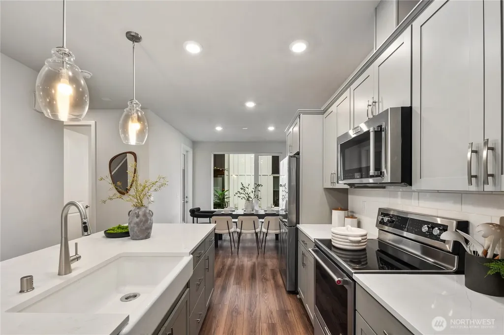 13335 Greenwood Avenue N Seattle WA 98133
