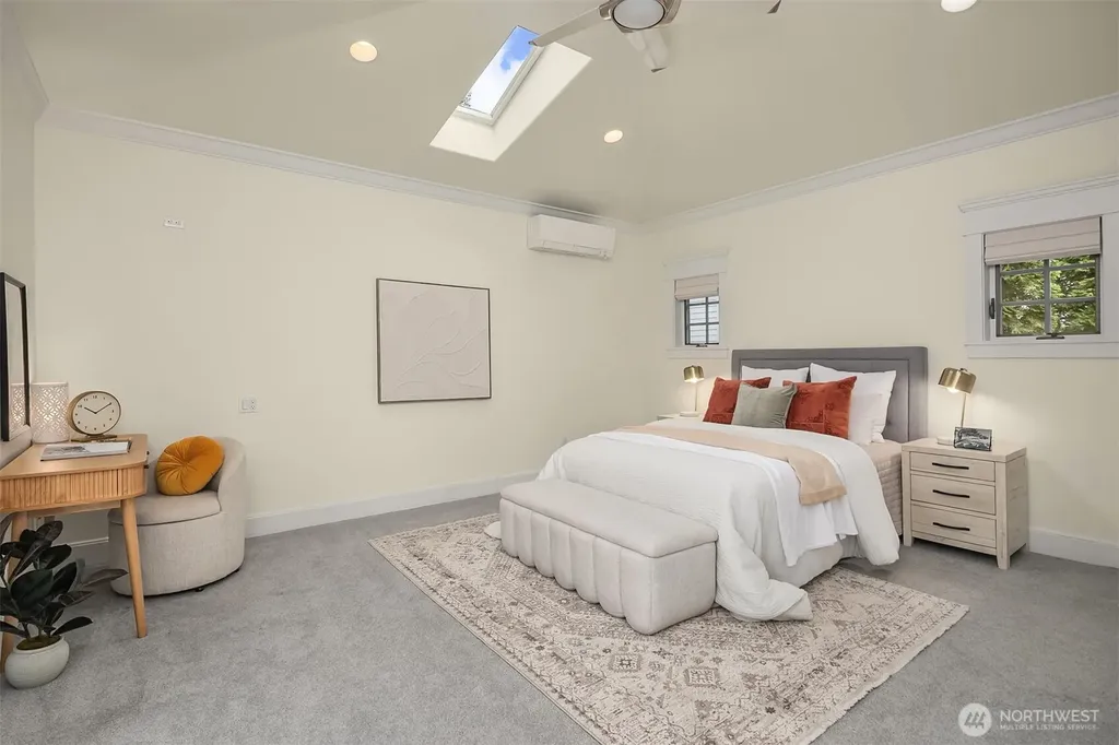 8772 Sand Point Way NE Seattle WA 98115
