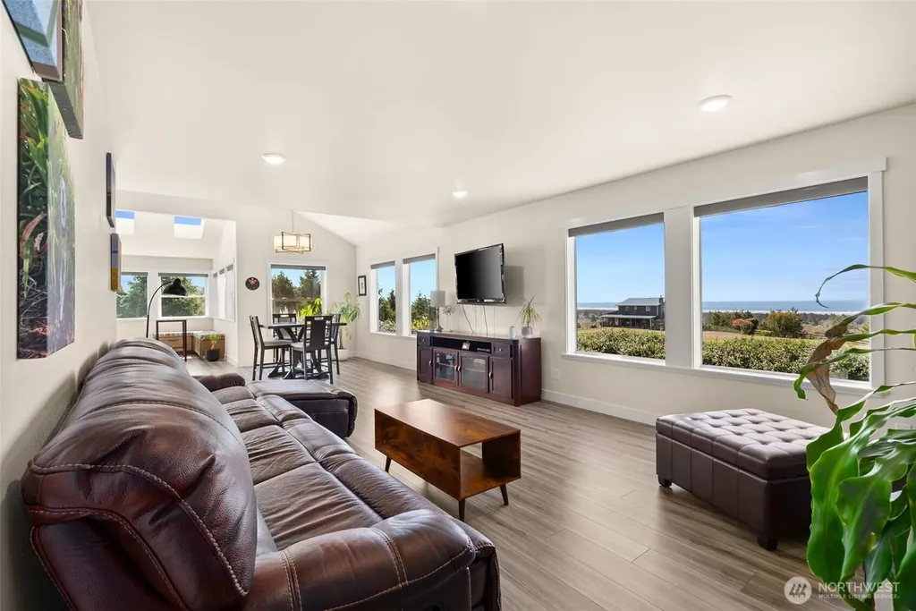 24 Jacalyn Lane Grayland WA 98547