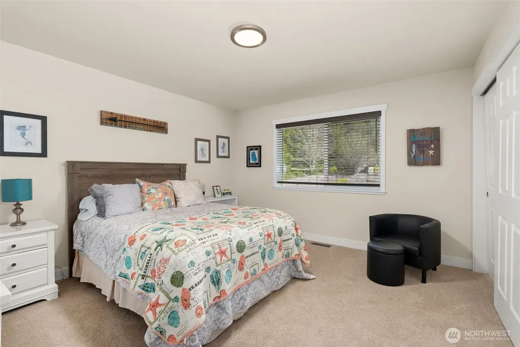 24 Jacalyn Lane Grayland WA 98547