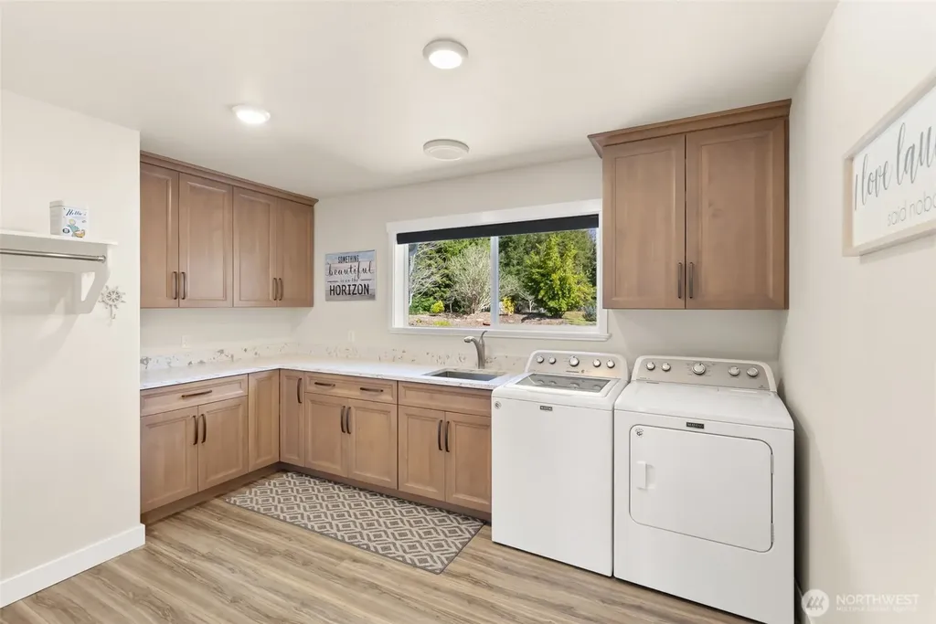 24 Jacalyn Lane Grayland WA 98547