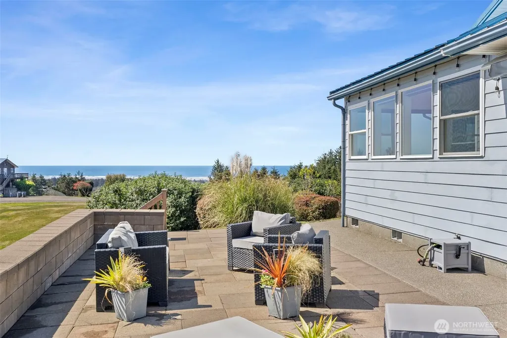 24 Jacalyn Lane Grayland WA 98547