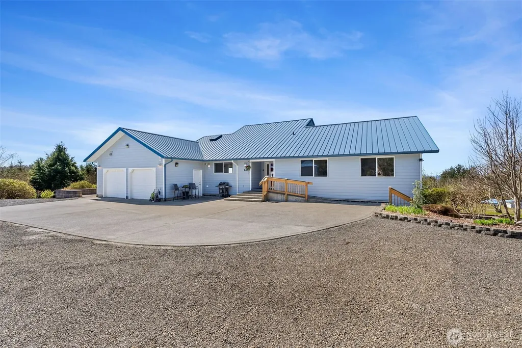 24 Jacalyn Lane Grayland WA 98547