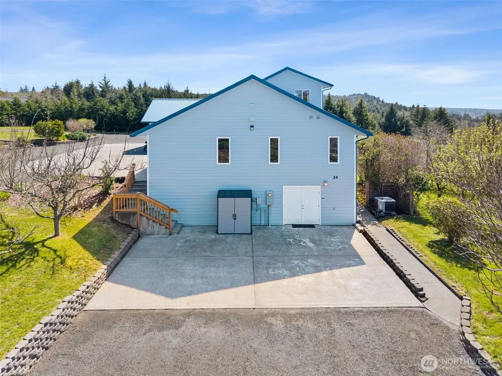 24 Jacalyn Lane Grayland WA 98547