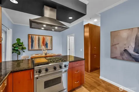 1541 Cherrylane Place S Seattle WA 98144
