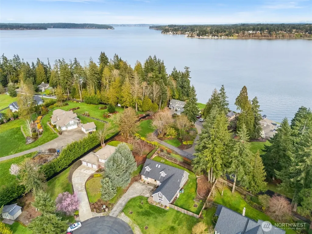 2308 Windjammer Court NW Olympia WA 98502
