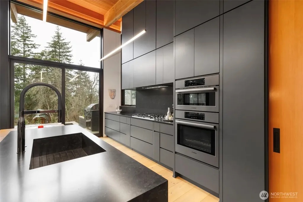 1502 Holcomb Street Port Townsend WA 98368