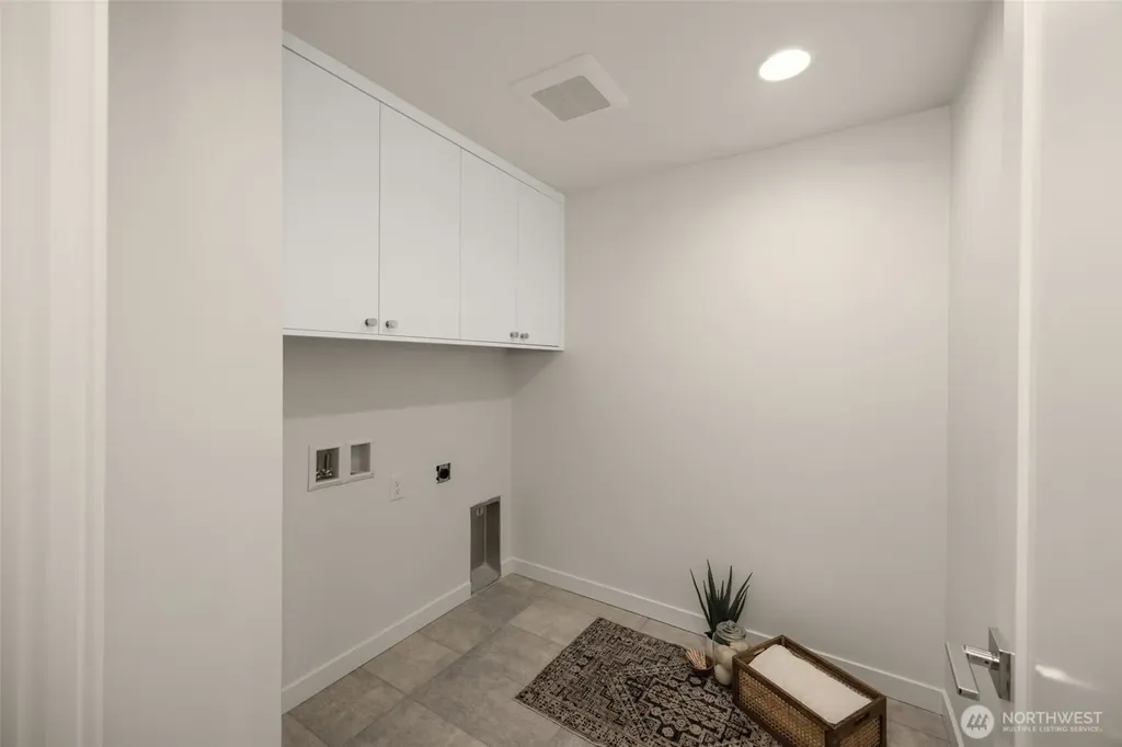 8327 12th Avenue NW Seattle WA 98117
