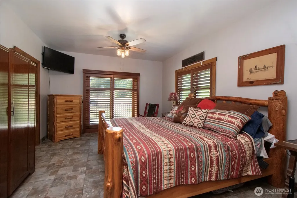 3634 Deer Park Road Port Angeles WA 98362