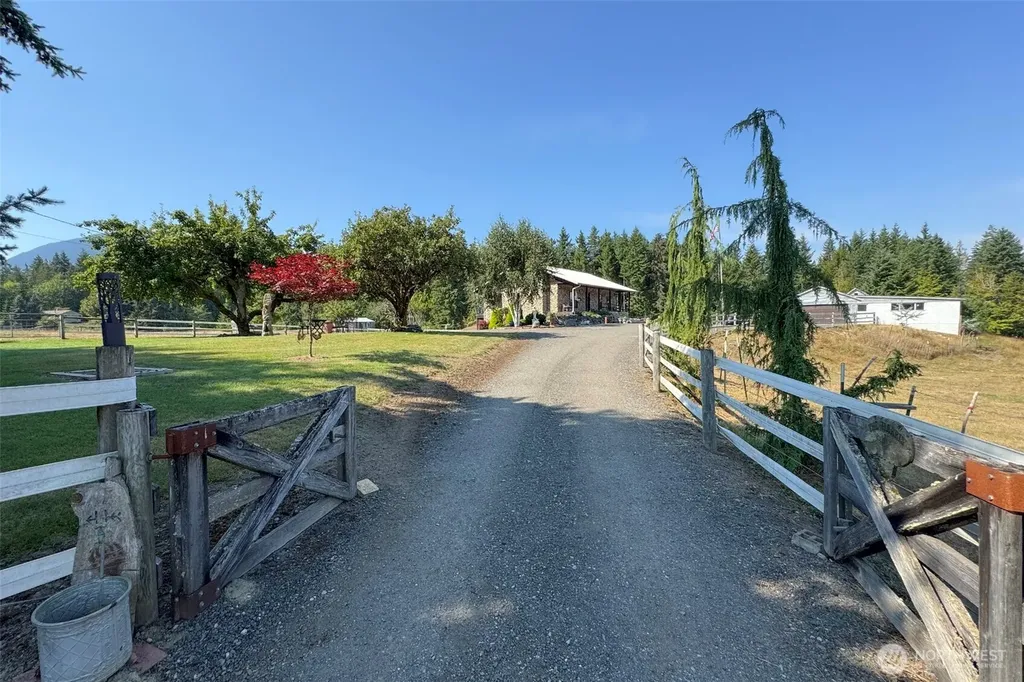 3634 Deer Park Road Port Angeles WA 98362