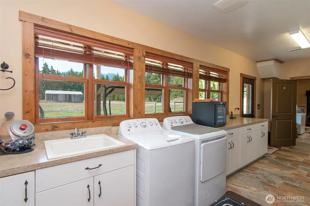 3634 Deer Park Road Port Angeles WA 98362