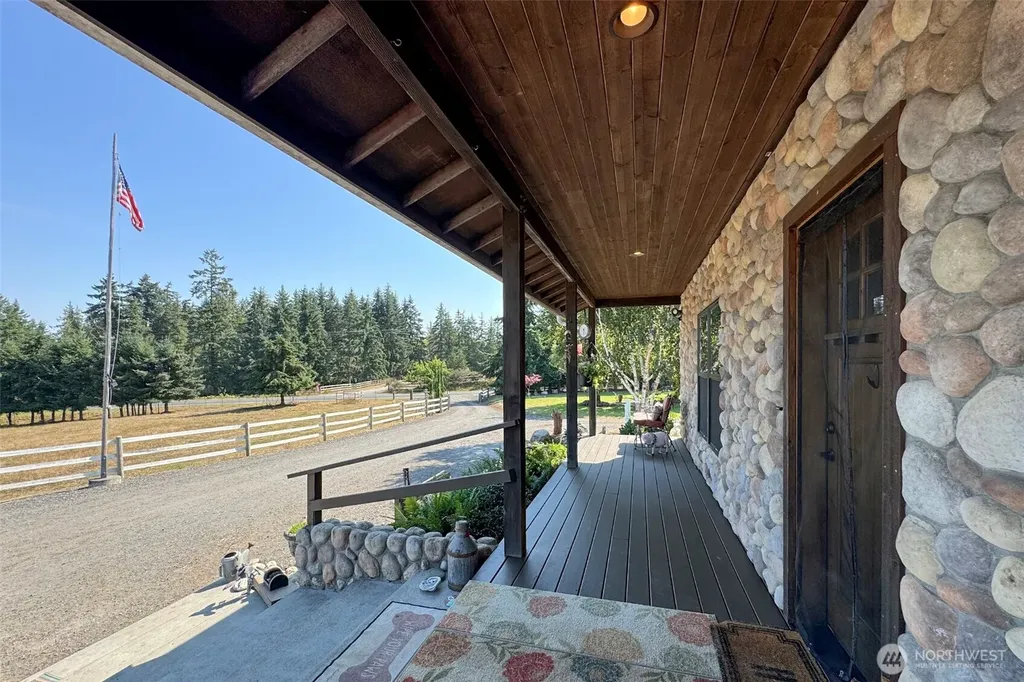 3634 Deer Park Road Port Angeles WA 98362