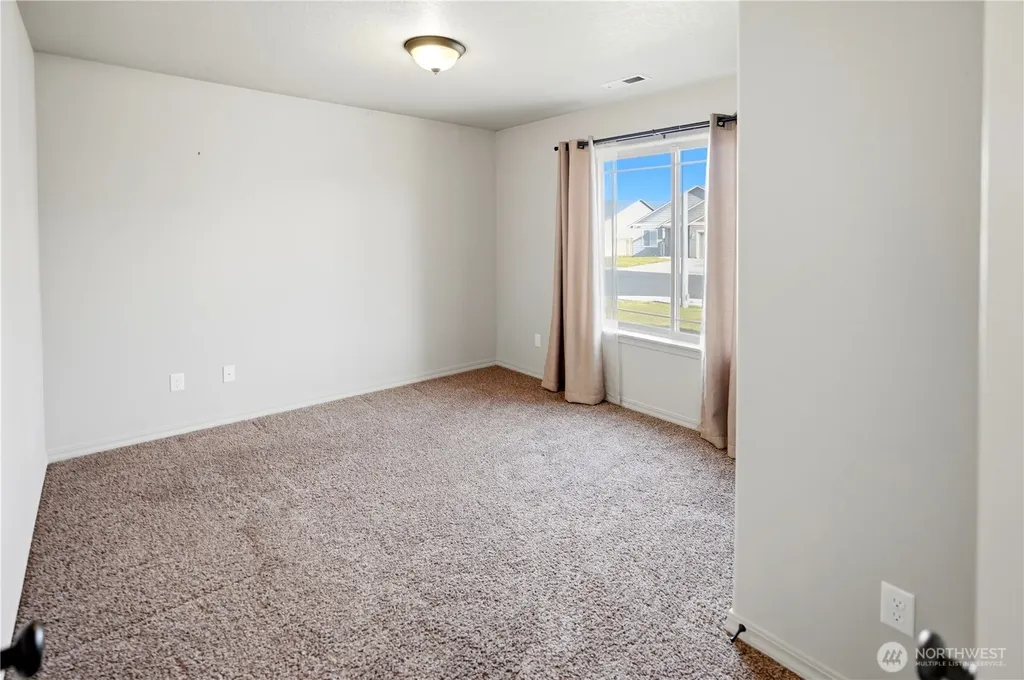 706 7th Avenue NE Ephrata WA 98823